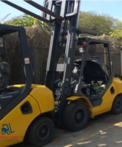 xe nang dau komatsu 2.5 tan fd25t-17
