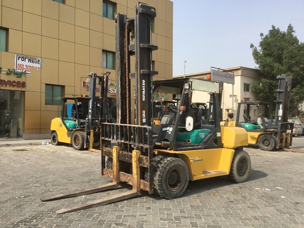Xe nâng Komatsu 7 tấn FD70-10 cũ tại Phúc Lâm
