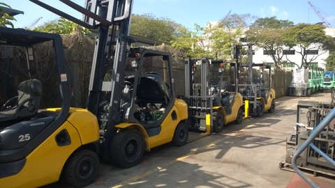 xe nang dau komatsu 2.5 tan fd25t-17 xe nang dau komatsu 2.5 tan fd25t-17