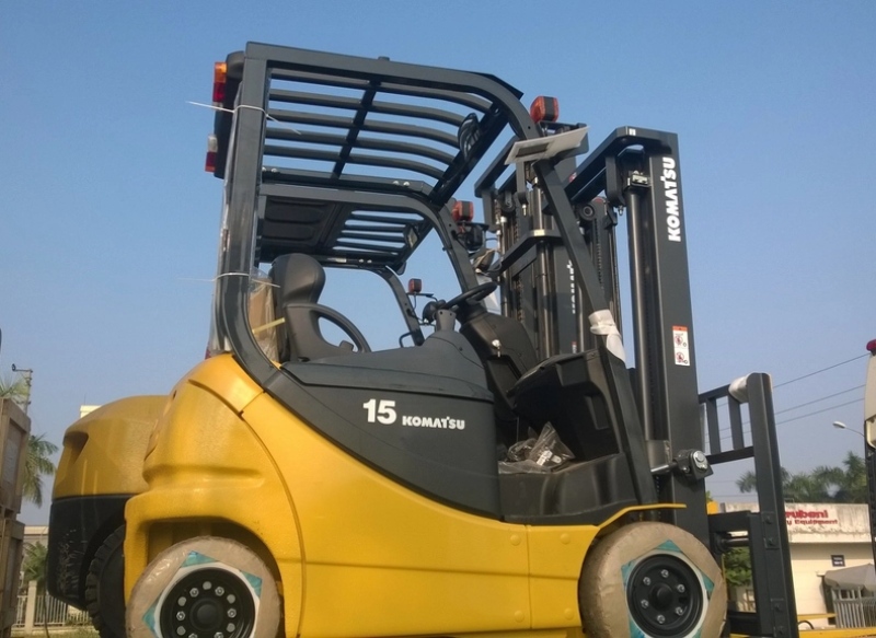 Xe nâng điện Komatsu 1.5 tấn FB15-12