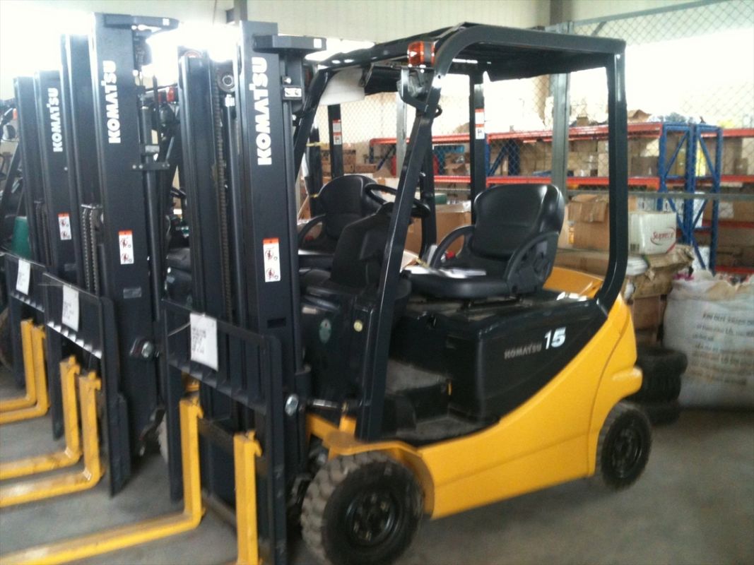 Xe nâng điện Komatsu 1.5 tấn FB15-12 Xe nâng điện Komatsu 1.5 tấn FB15-12