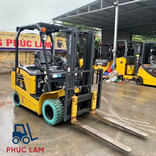 xe-nang-dien-komatsu-2.5-tan