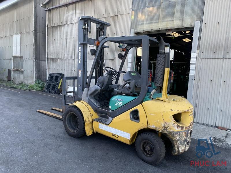 Xe nâng dầu Komatsu 2.5 tấn FD25W-16