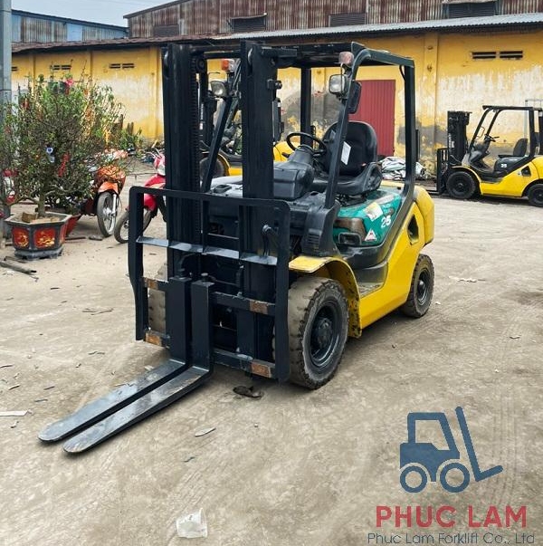 Xe nâng dầu Komatsu 2.5 tấn FD25W-16