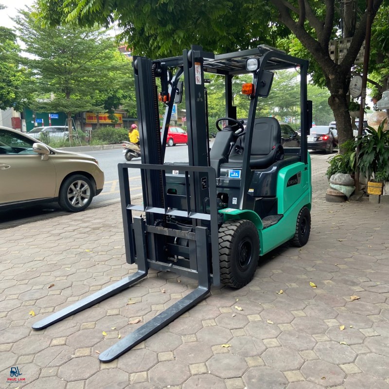 Xe nâng dầu Mitsubishi 1.8 tấn FD18T14 tại Phúc Lâm Xe nâng dầu Mitsubishi 1.8 tấn FD18T14 tại Phúc Lâm