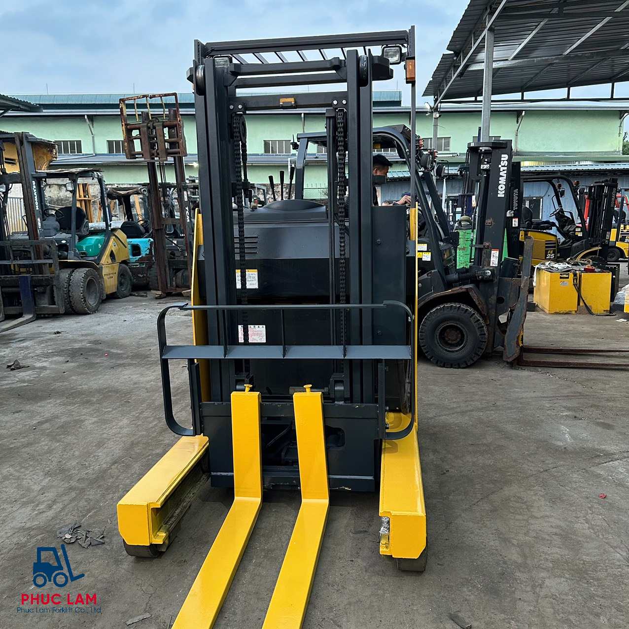 Xe nâng điện Komatsu 2.0 t Model FR20S-1