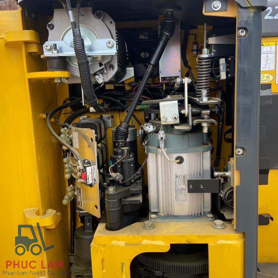 Động cơ của xe nâng điện Komatsu FB10RL-15