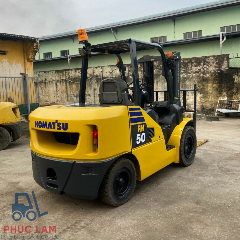 Xe nâng dầu Komatsu 5.0 tấn model FH50-1