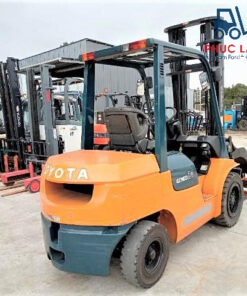Xe nâng dầu Toyota 3.0 tấn model 02-7FD30 cũ