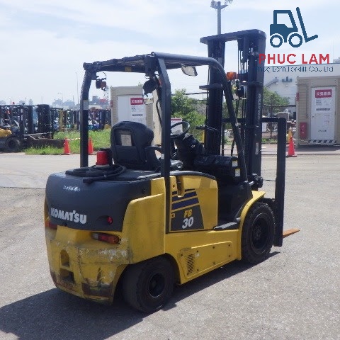 Xe nâng điện Komatsu 3.0 tấn model FB30-12 cũ
