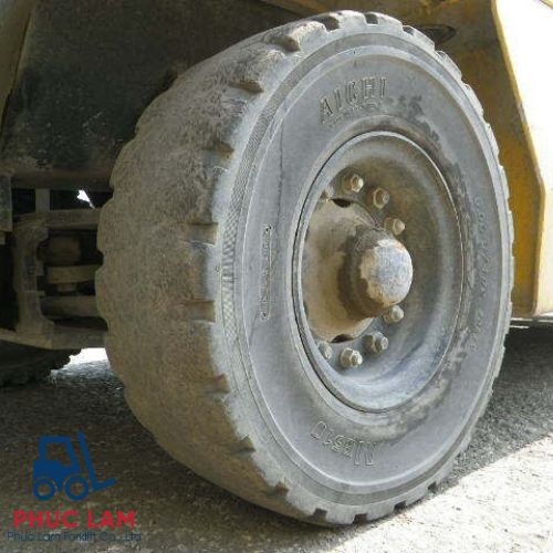 xe-nang-dau-komatsu-2.5-tan