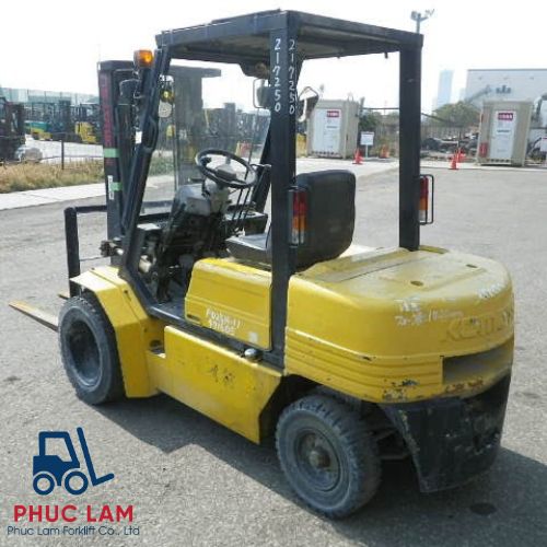 xe-nang-dau-komatsu-2.5-tan