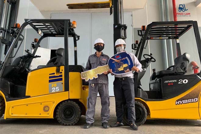 Xe nâng Việt