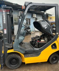 Xe nâng dầu Komatsu 1.5 tấn model FD15T-21 cũ