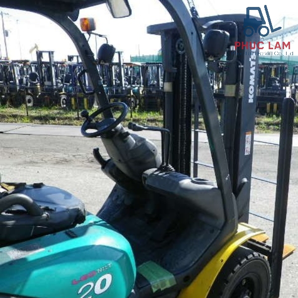 Xe nâng dầu Komatsu 2 tấn model FD20T-15 cũ