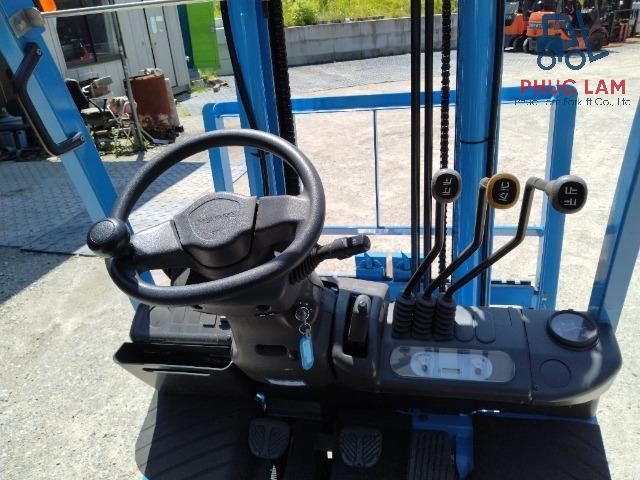 Xe nâng dầu Unicarriers 1.5 tấn model FD15T14 cũ