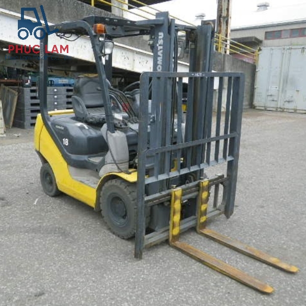 Xe nâng xăng Komatsu 1.8 tấn model FG18T-20 cũ