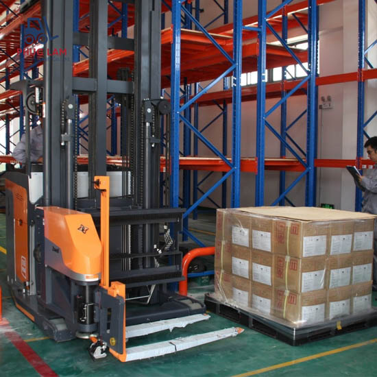 Xe nâng điện Zowell VDA112