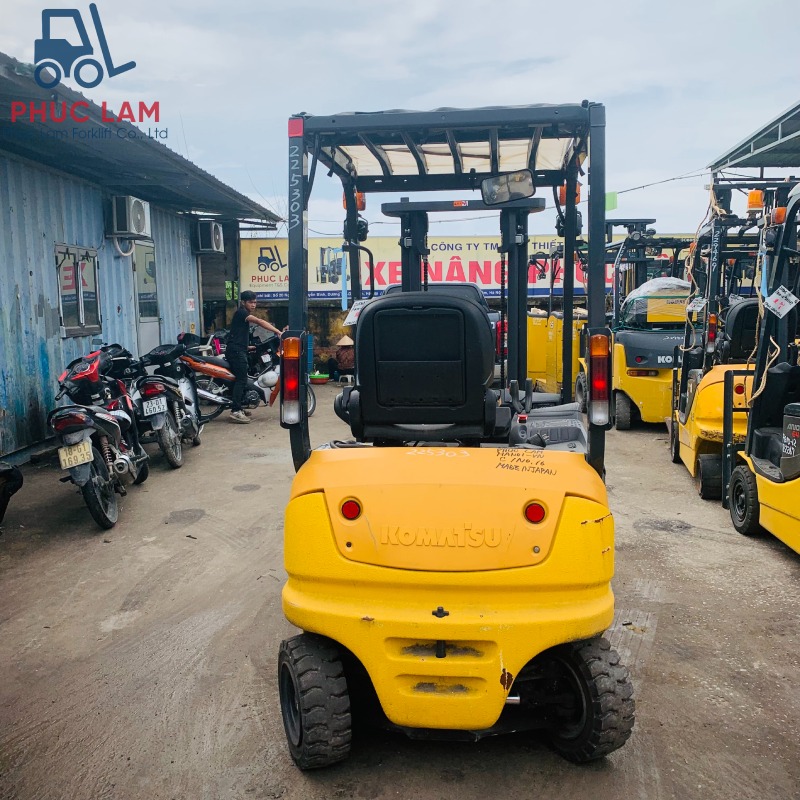 Xe nâng điện ngồi lái Komatsu 1.0 tấn model FB10-12