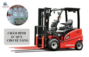 Hướng dẫn châm nước cho bình ắc quy xe nâng