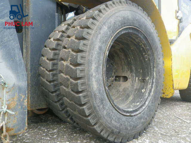 Xe nâng dầu Komatsu 2.5 tấn model FD25C-15 cũ