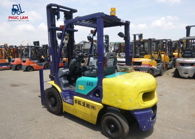 Xe nâng dầu Komatsu 2,5 tấn cũ Xe nâng dầu Komatsu 2,5 tấn cũ