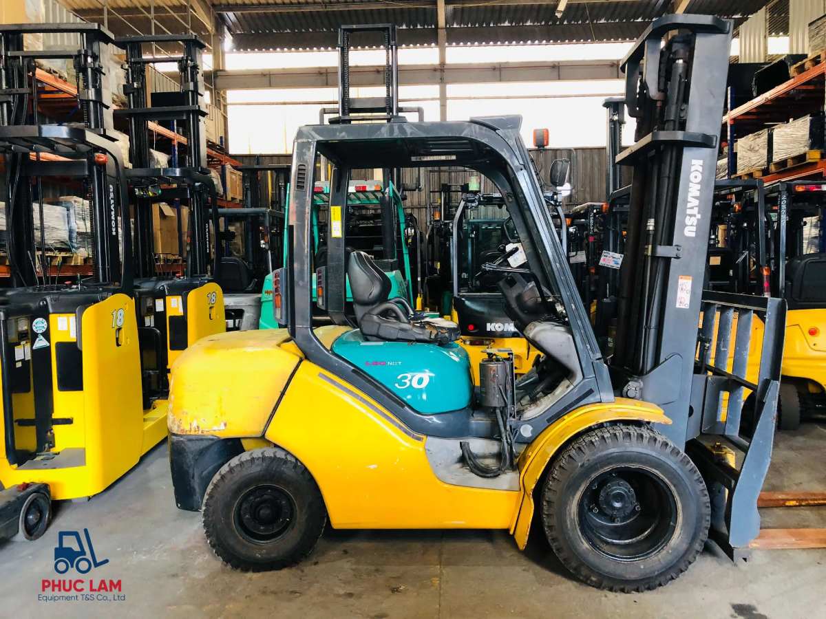 Xe nâng dầu Komatsu 3 tấn Xe nâng dầu Komatsu 3 tấn