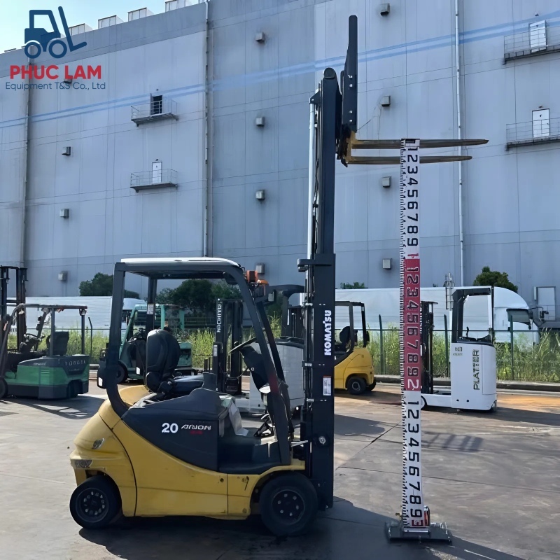 Xe nâng điện Komatsu 2.0 tấn model FB20A-12 cũ