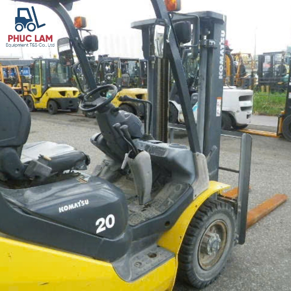 Xe nâng xăng Komatsu 2.0 tấn model FG20C-17 cũ