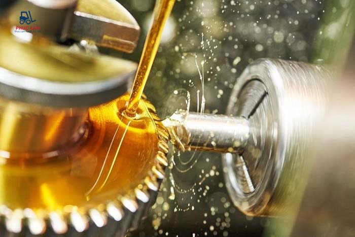 Xe nâng bị rò rỉ dầu