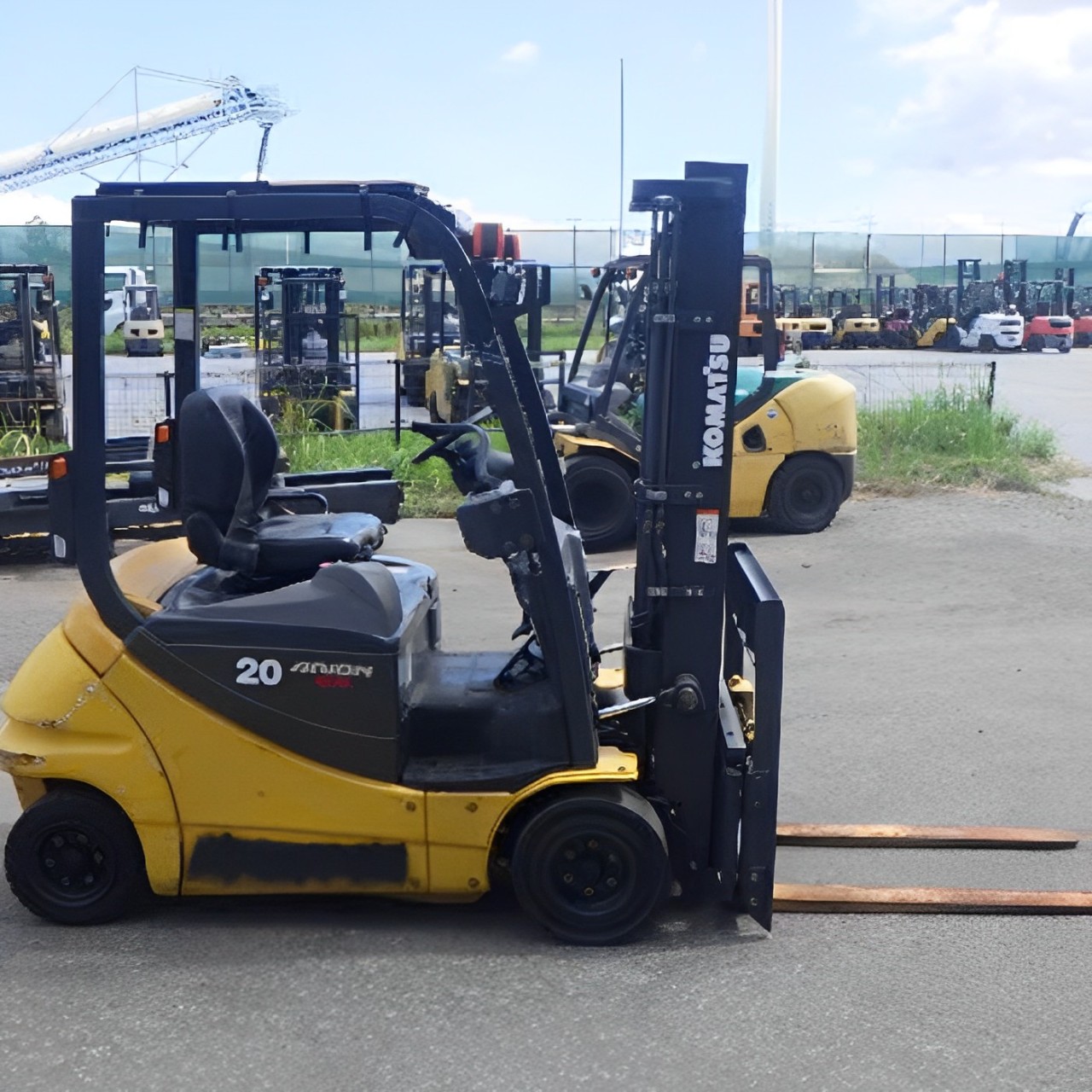 Xe nâng điện Komatsu 2.0 tấn model FB20A-12 cũ