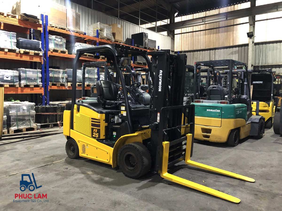 Xe nâng điện Komatsu 2.5 tấn Xe nâng điện Komatsu 2.5 tấn