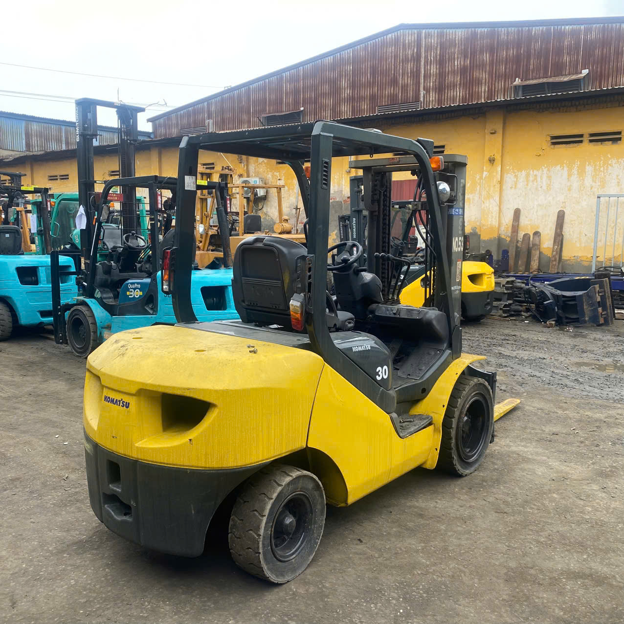 Xe Nâng Dầu Komatsu dầu 3 tấn FD30T-17 - Ảnh 3