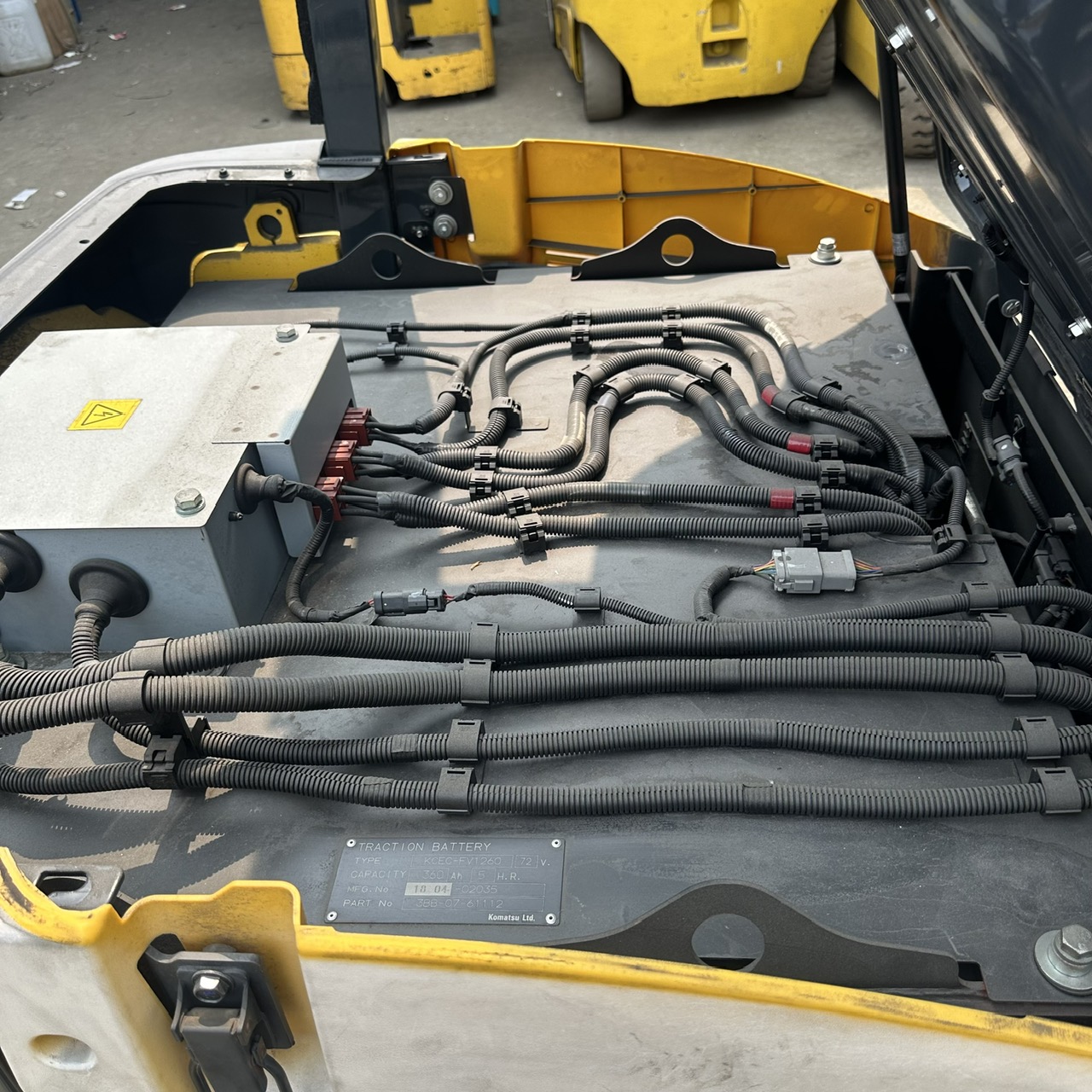 Xe Nâng Điện Komatsu FE25-1 2.5 tấn mới 90% - Ảnh 10