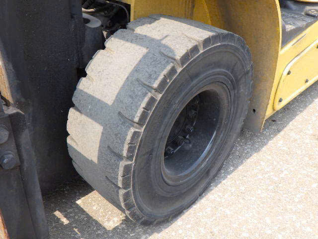 Xe nâng điện Komatsu 2.5 tấn ngồi lái mới 90% - Ảnh 3