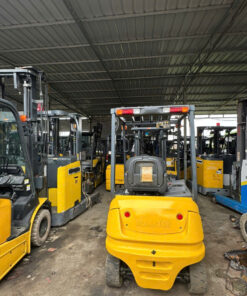 Xe Nâng Điện Komatsu FB20A-12