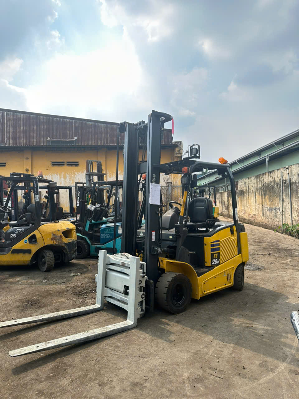 Xe Nâng Điện Komatsu 2.5 Tấn Model FE25-1 - Ảnh 6