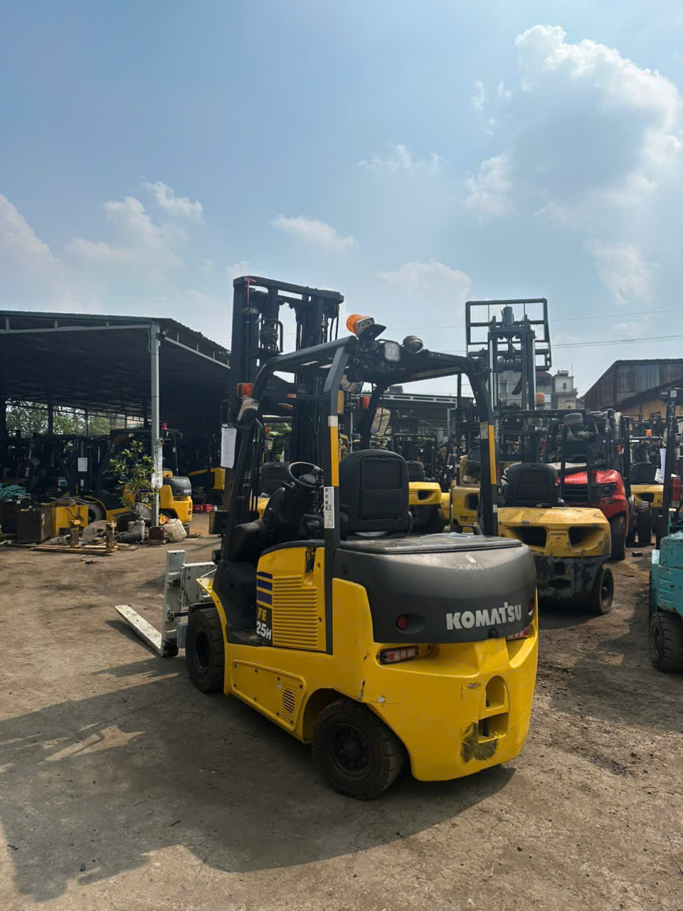 Xe Nâng Điện Komatsu 2.5 Tấn Model FE25-1 - Ảnh 3