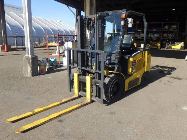 Xe nâng điện Komatsu 3 tấn FE30-1