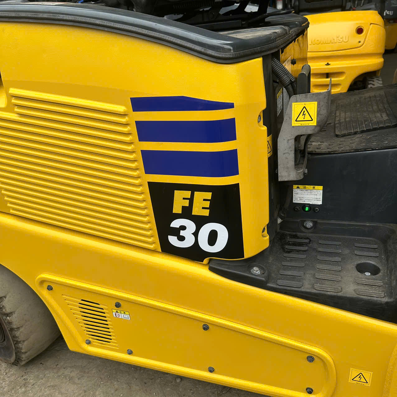 Xe nâng điện Komatsu 3 tấn FE30-1 - Ảnh 6