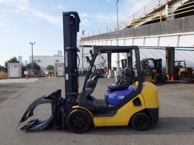 Xe nâng dầu Komatsu 3 tấn FD30NT-16 - Ảnh 2