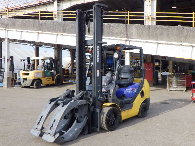 Xe nâng dầu Komatsu 3 tấn FD30NT-16 - Ảnh 3