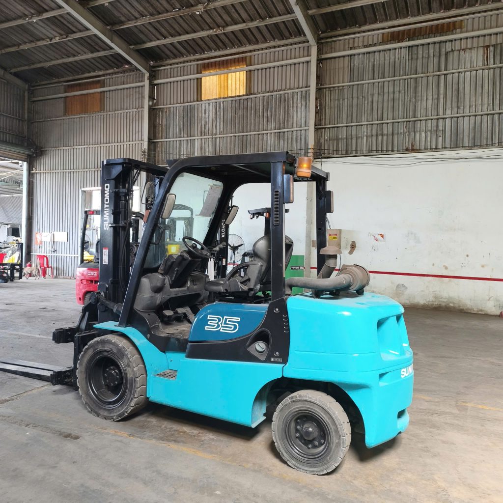 Xe nâng Nhật bãi nhập theo container và nhập chọn xe có gì khác biệt