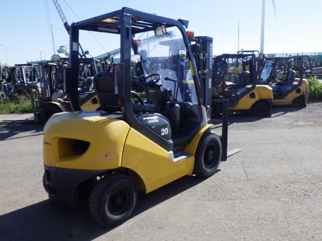 Xe nâng dầu Komatsu 2.0 tấn - Ảnh 2