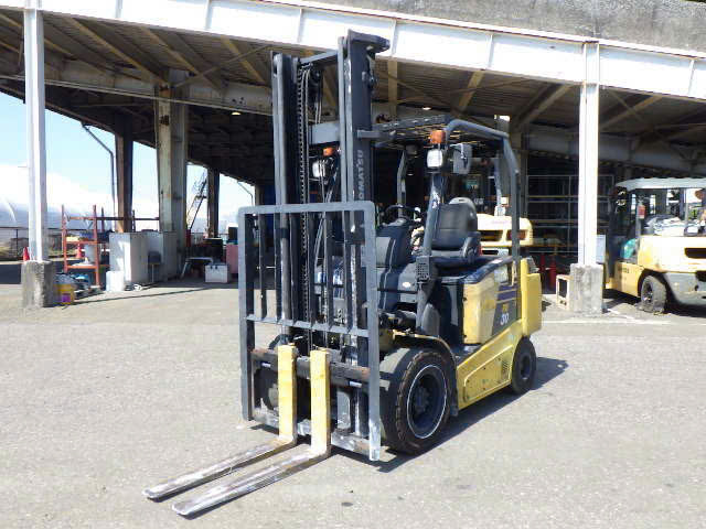 Xe nâng điện Komatsu FB30-12 - Ảnh 8
