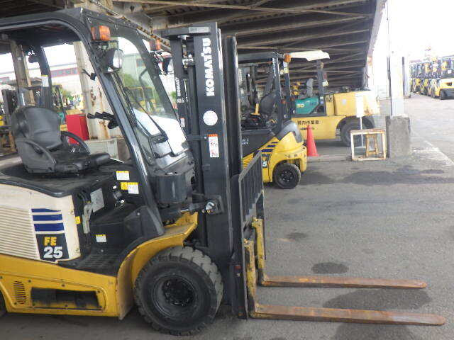 Xe nâng điện Komatsu 2.5 tấn FE25-300120 sản xuất năm 2014 - Ảnh 5