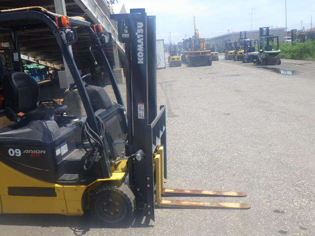 Xe nâng điện Komatsu 0.9 tấn FB09H-12 (856217) - Ảnh 10