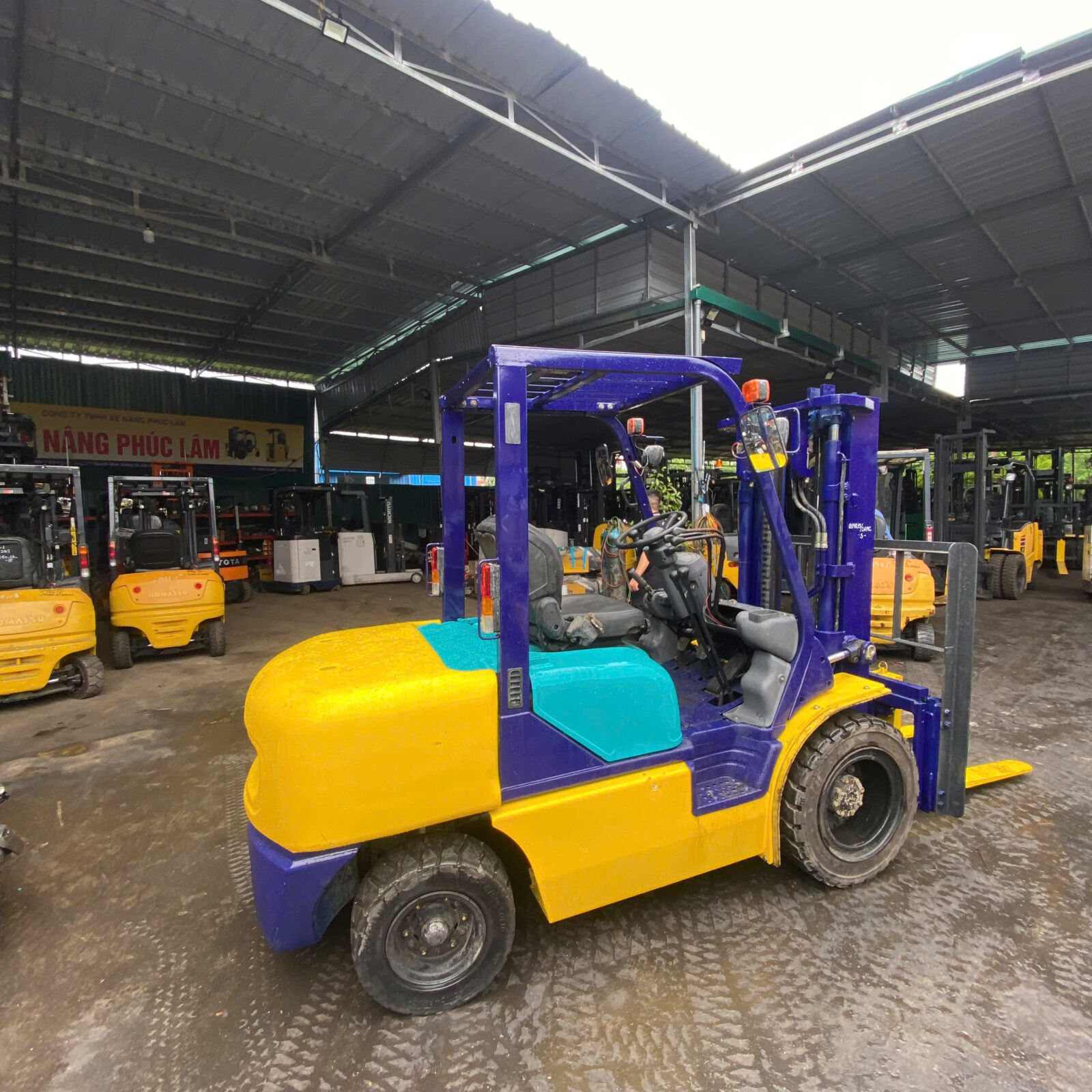 Xe nâng dầu Komatsu 3 tấn FD30HW-12 (527194), sản xuất năm 1998 - Ảnh 3