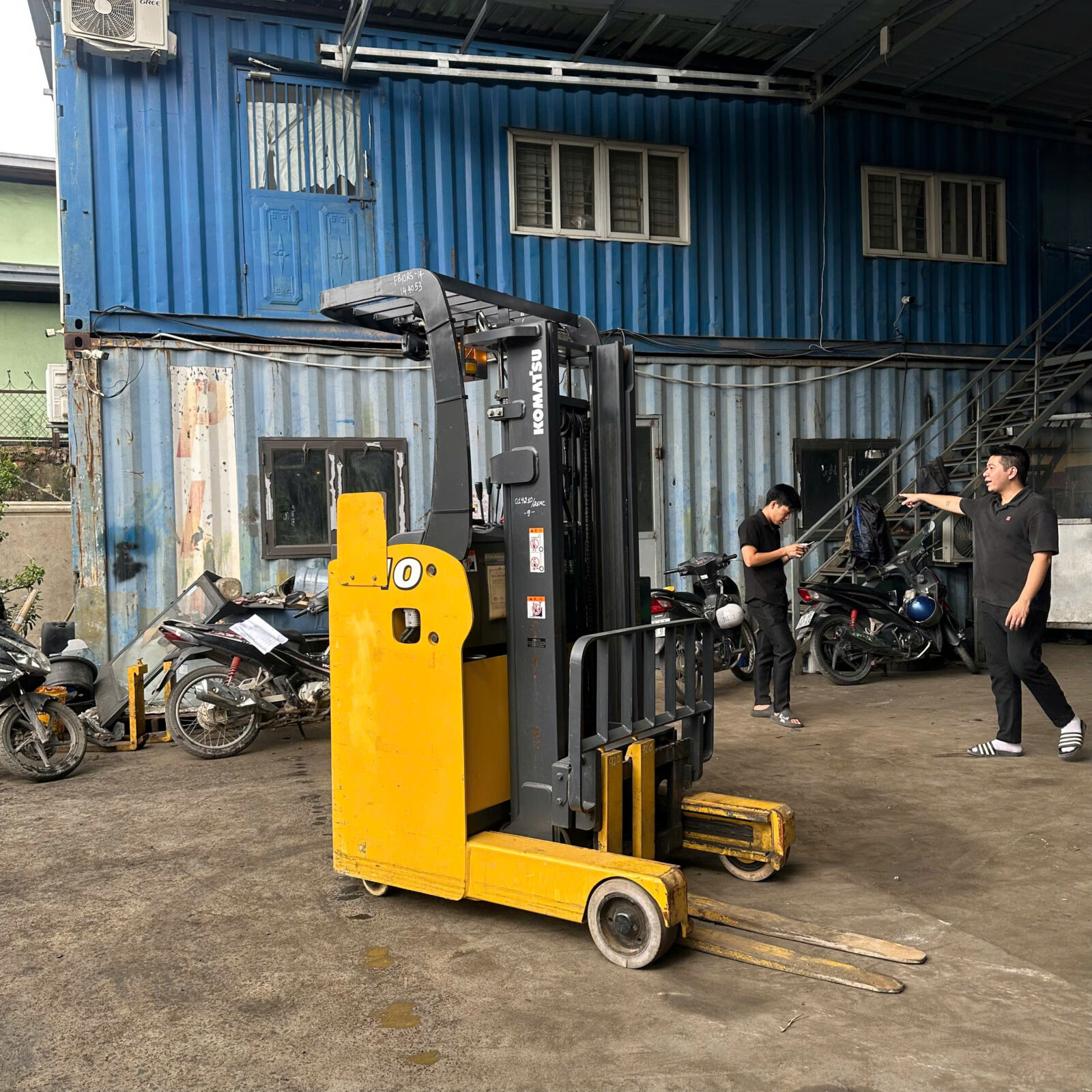 Xe nâng điện Komatsu 1 tấn FB10RS-14 (144053), sản xuất năm 2010 - Ảnh 3
