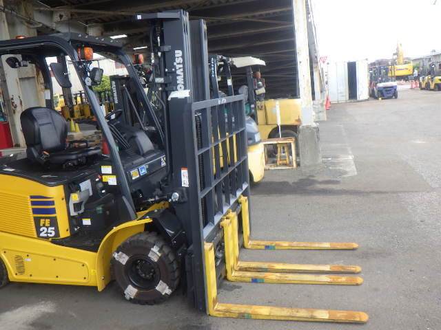 Xe nâng điện Komatsu 2.5 tấn FE25-1 (309186) - Ảnh 10